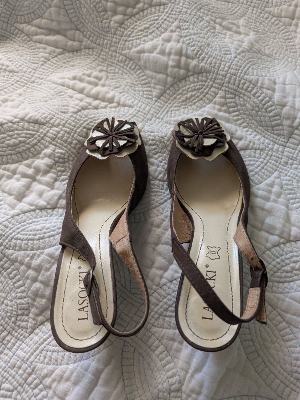 EUC Brown Leather Slingback Heel Sandals by Lasocki, Size 39 Medium